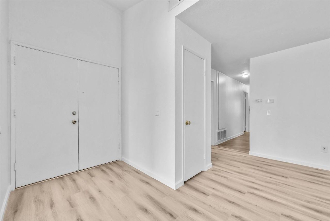 13388 Wisteria Pl - Photo 3 of 24