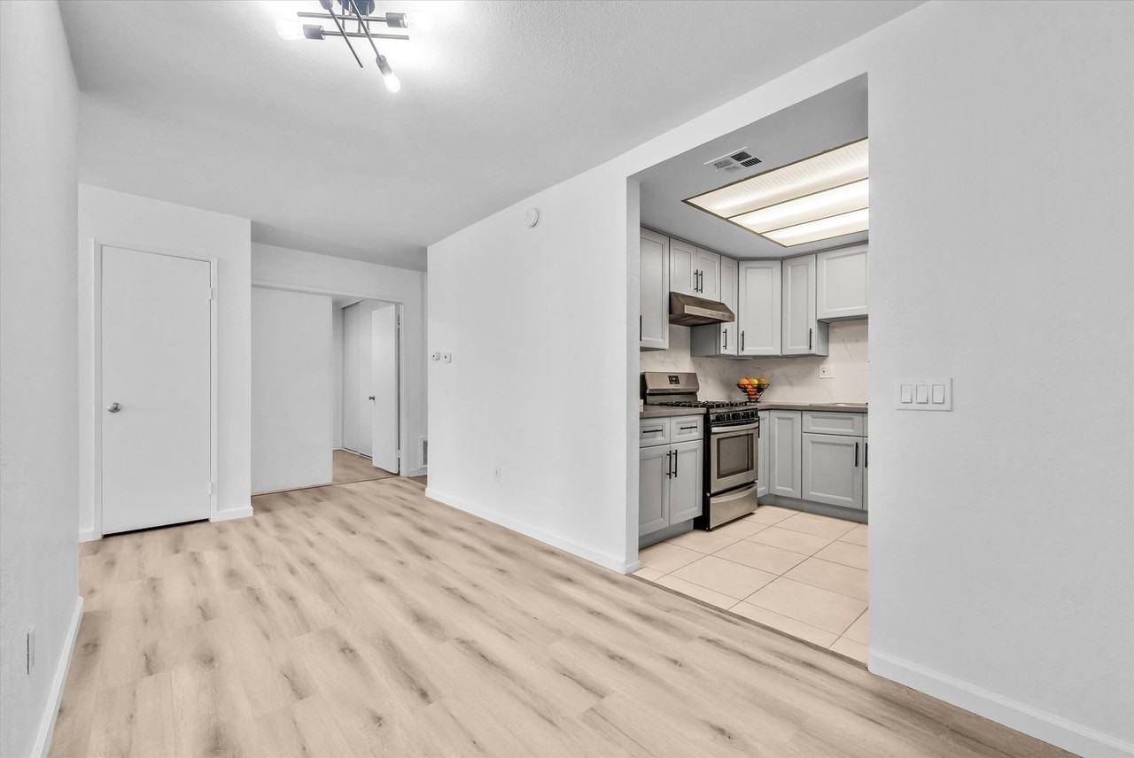 13388 Wisteria Pl - Photo 7 of 24