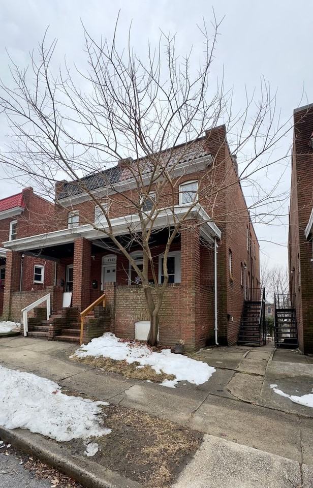4227 Euclid Ave - Photo 2 of 21