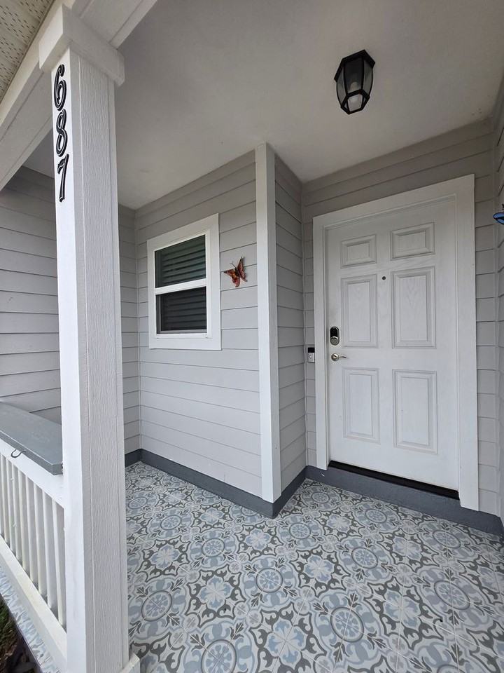 687 Sw 251st St - Photo 2 of 34