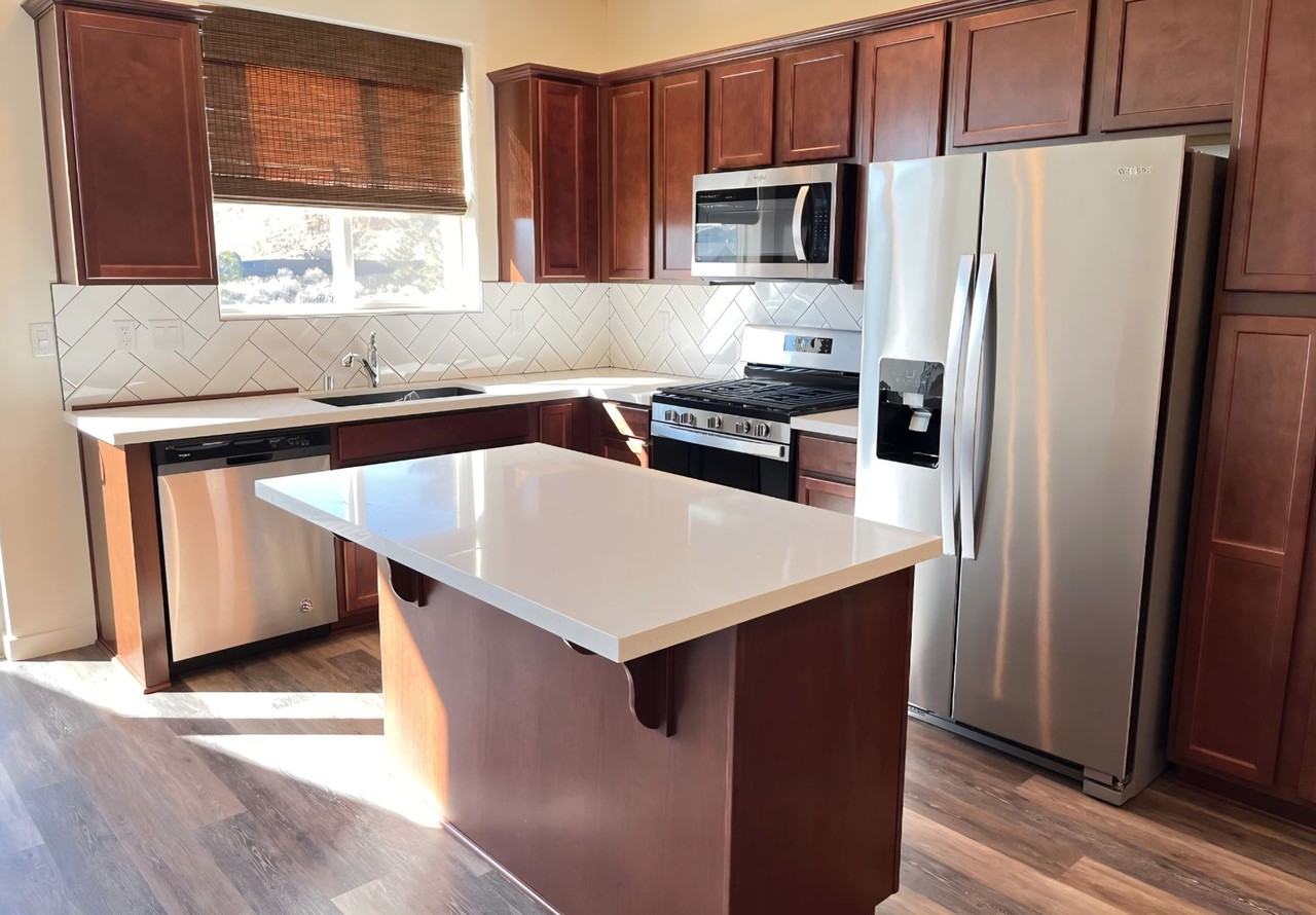 5075 Ronald Stephen Cir - Photo 2 of 20