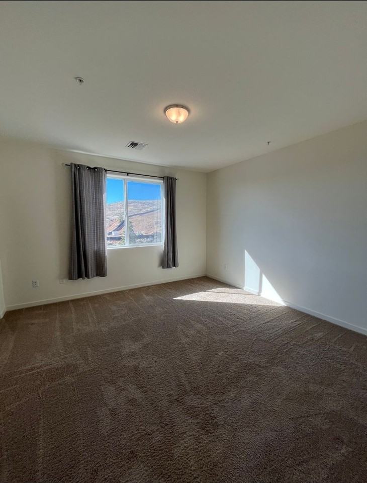 5075 Ronald Stephen Cir - Photo 7 of 20