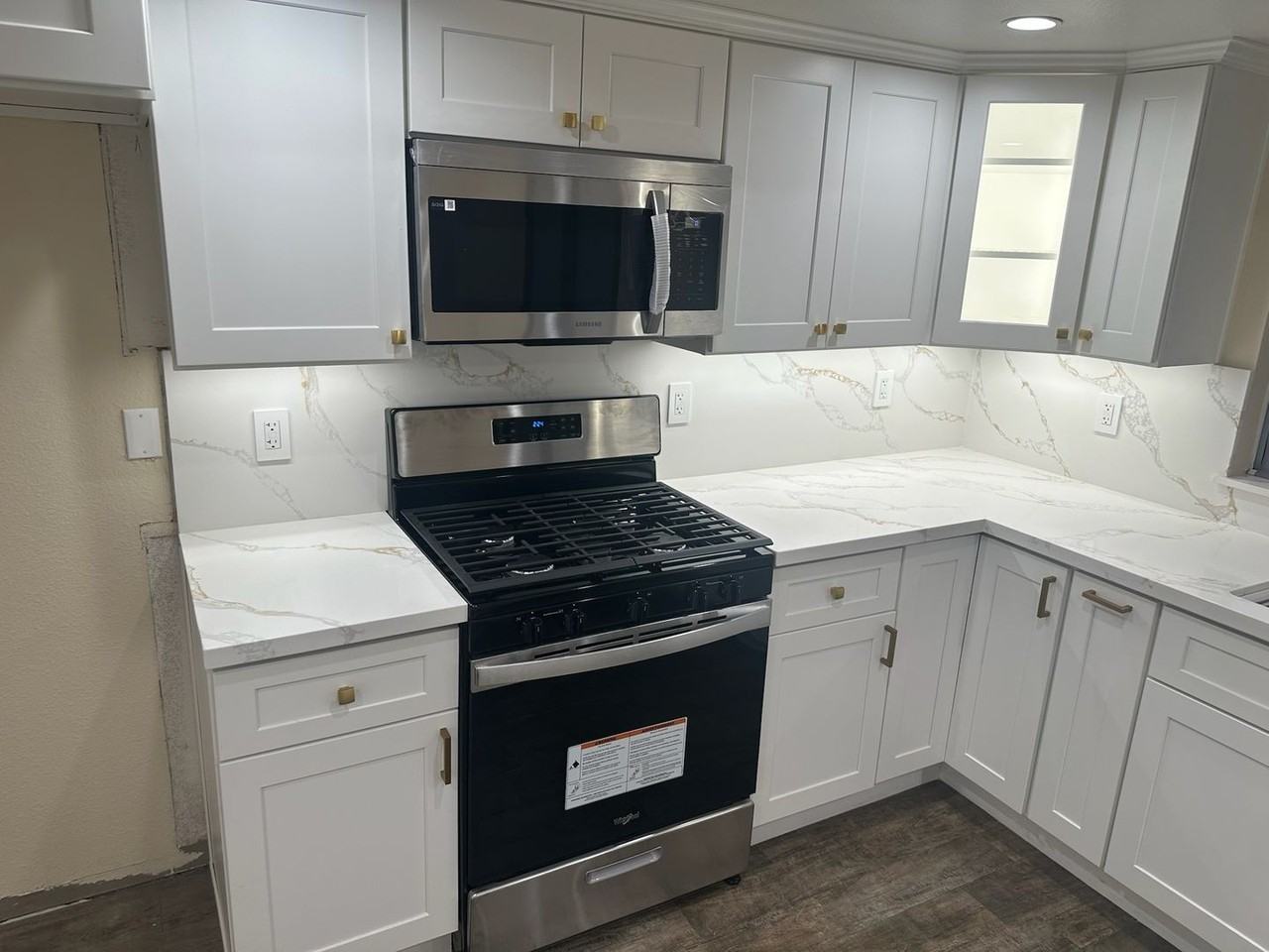 1126 N Palm St - Photo 7 of 27