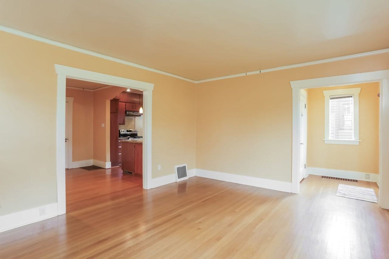 731 N 67th St - Photo 4 of 15