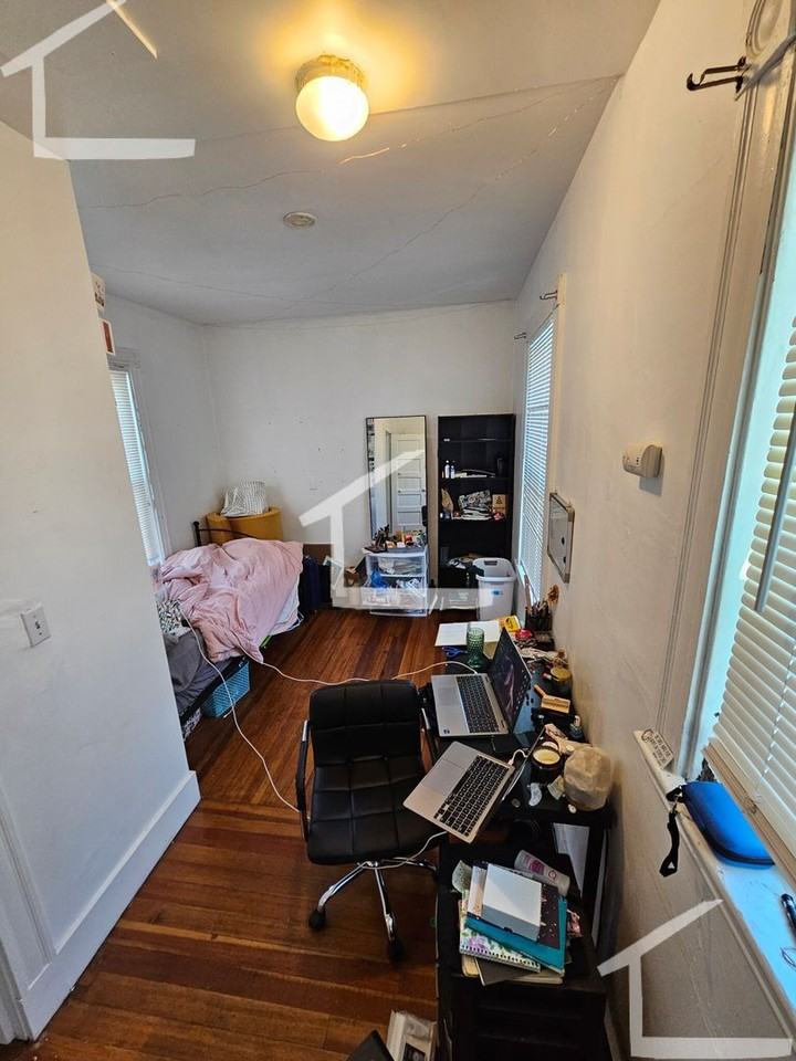 98 Ashford St - Photo 3 of 10