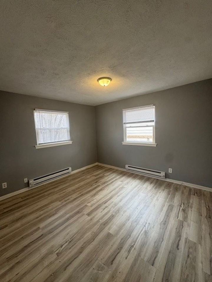 6186 E 25th St - Photo 3 of 11