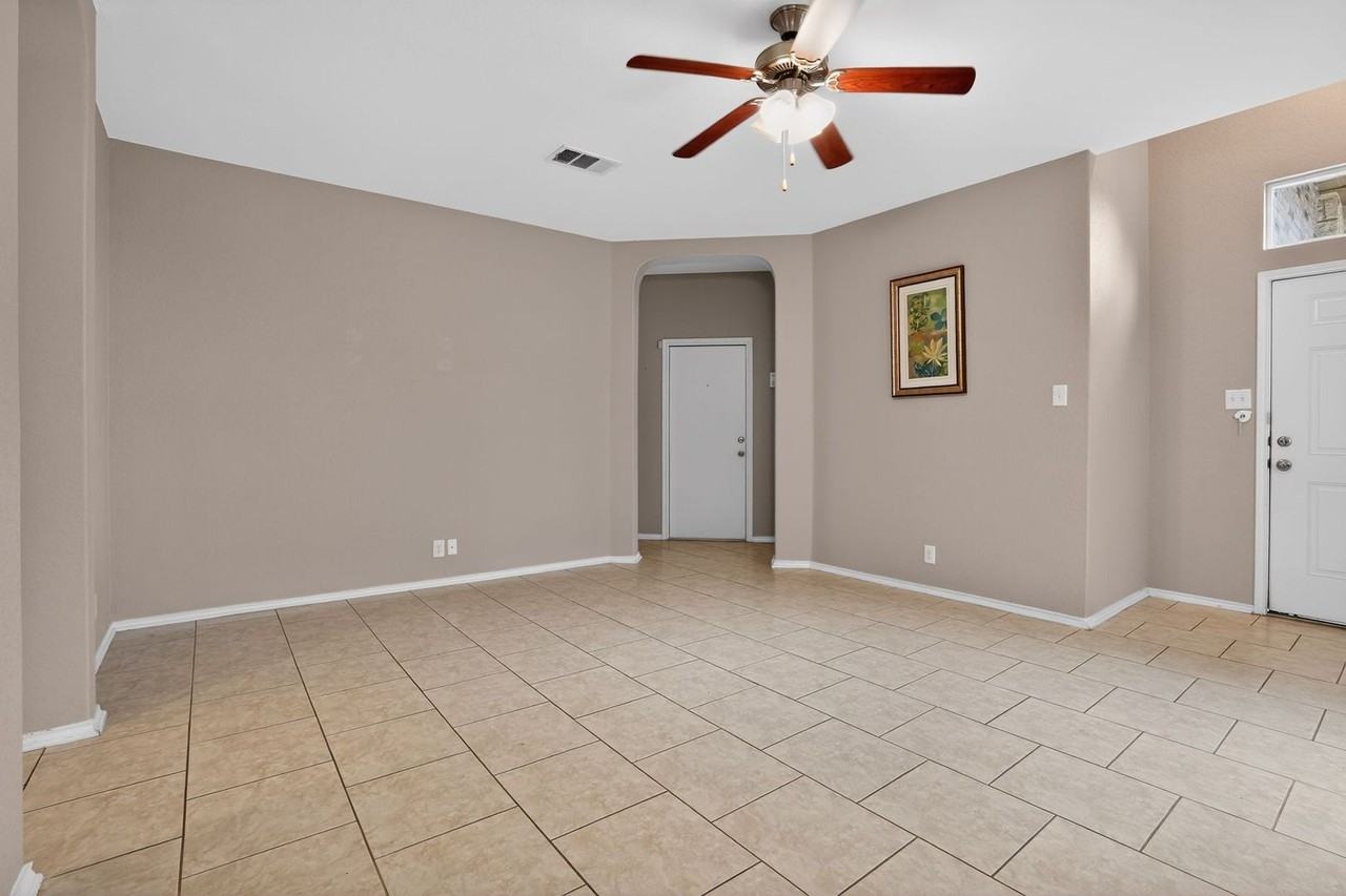 9011 Dusty Run Ln - Photo 3 of 19