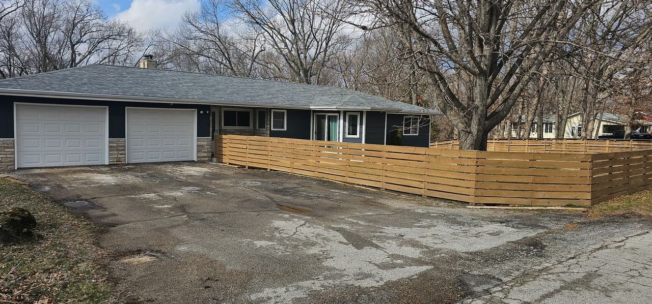 2513 Hillcrest Dr - Photo 2 of 41