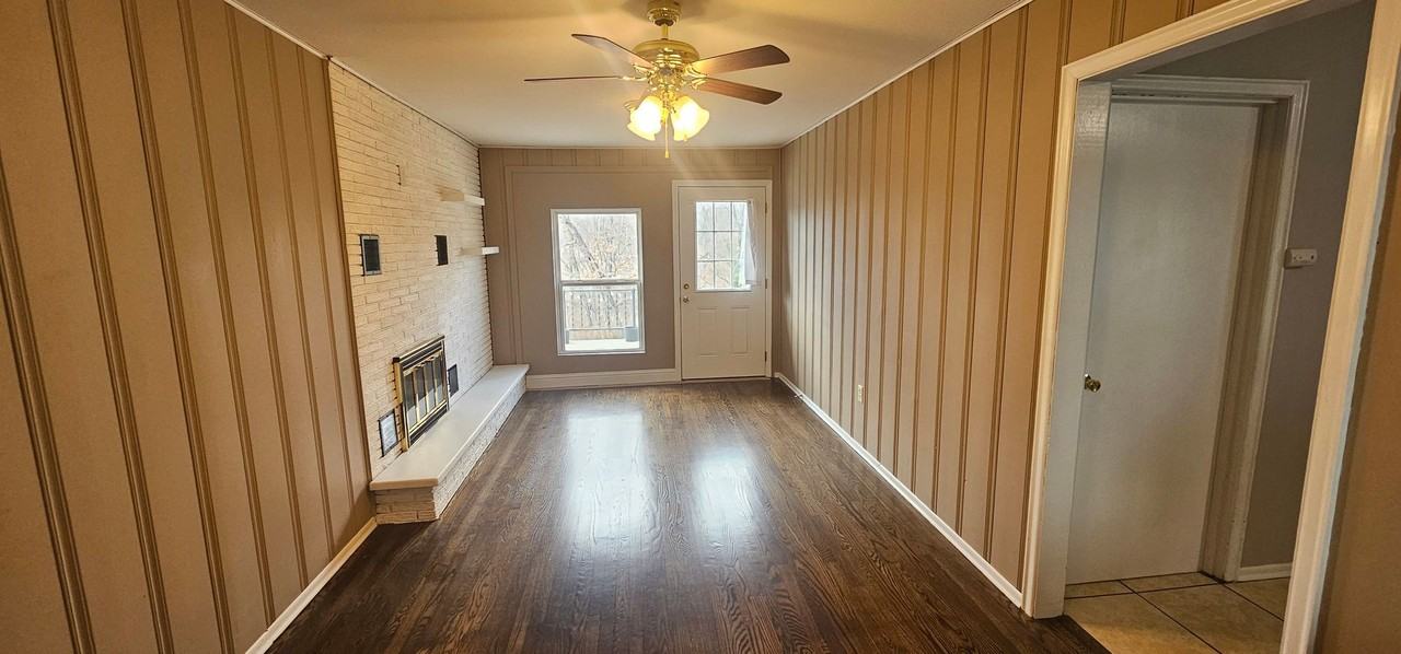 2513 Hillcrest Dr - Photo 5 of 41