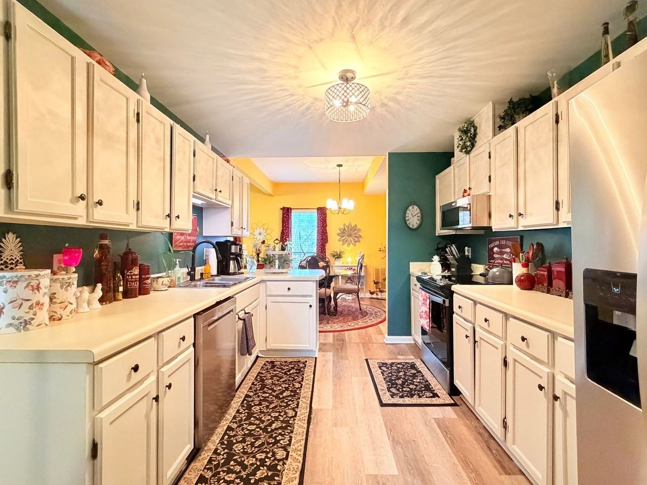 5392 Gardner Ct - Photo 3 of 16