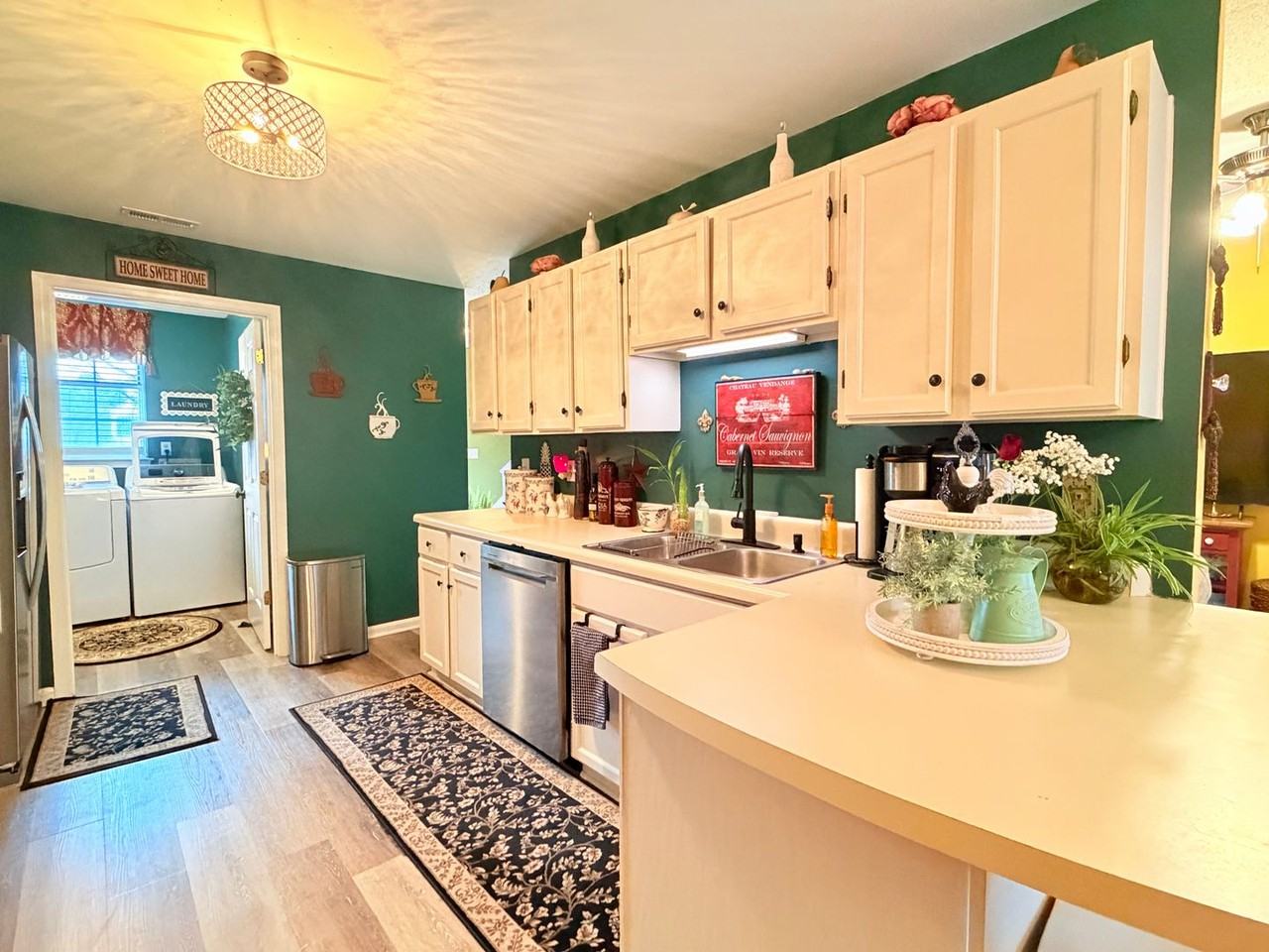 5392 Gardner Ct - Photo 4 of 16