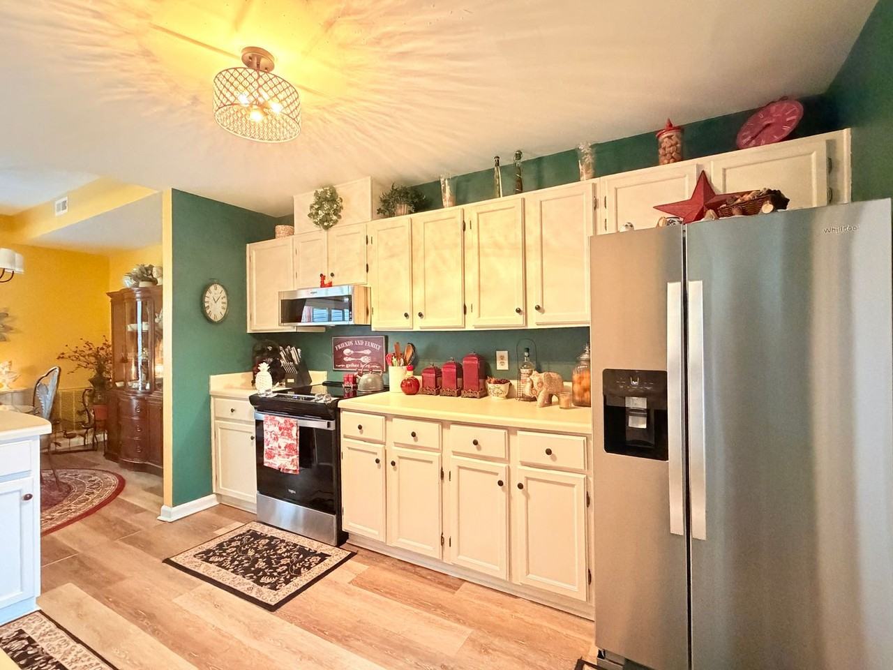 5392 Gardner Ct - Photo 5 of 16