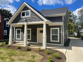 featured image of 624 Golfview Dr