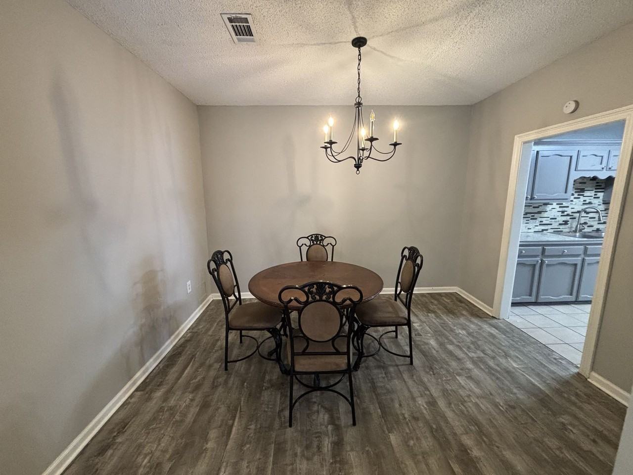 326 Stoney Creek Ave - Photo 5 of 15