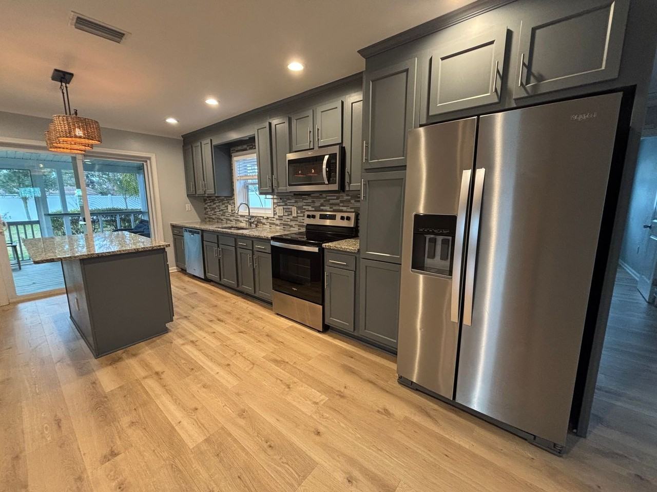 14046 Aldridge Rd N - Photo 7 of 26