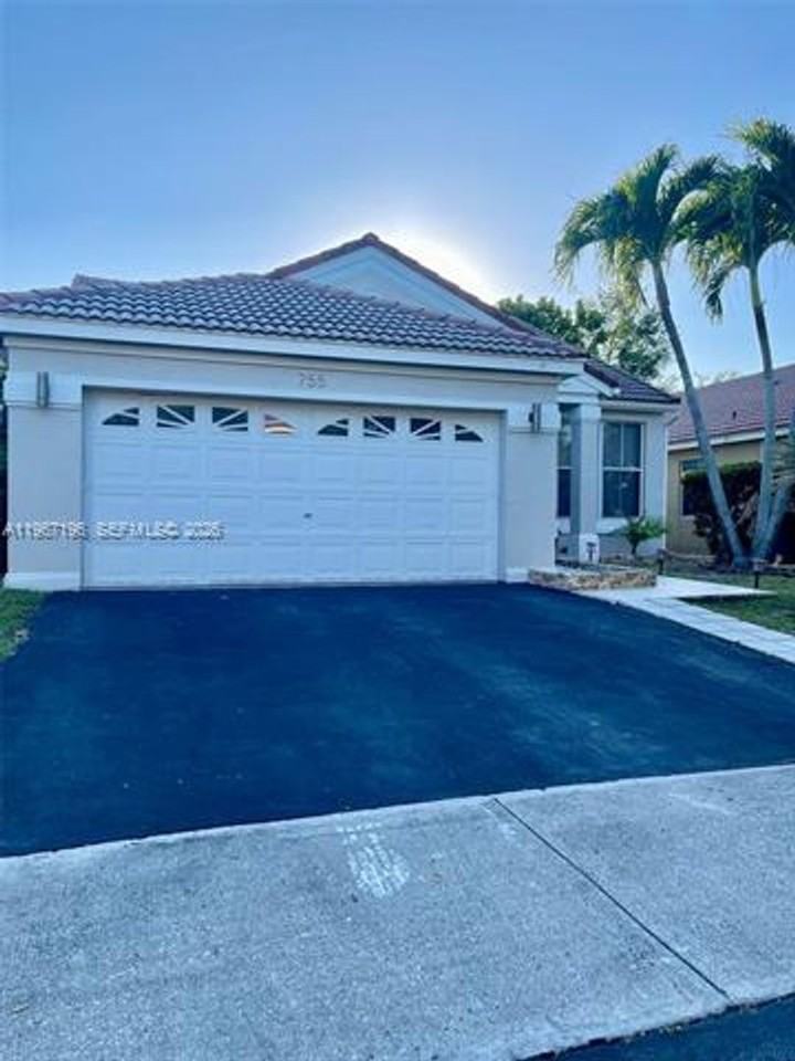 755 Sand Creek Cir #0