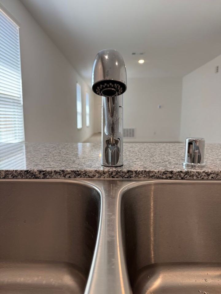 10723 Sora Dr - Photo 3 of 10