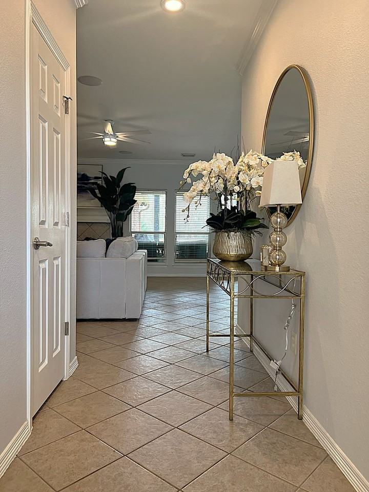 8426 Hunters Village Dr - Photo 2 of 47