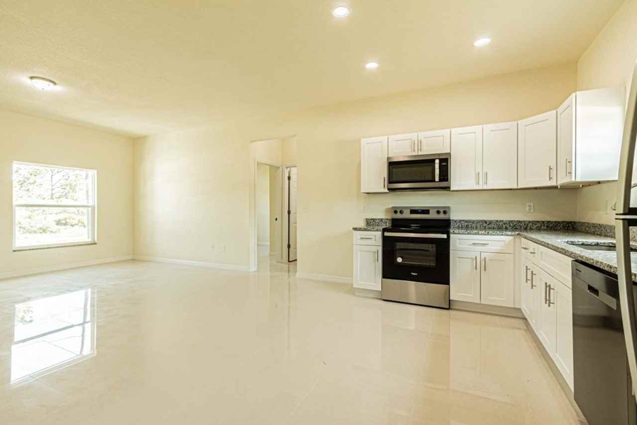 2618 31st St Sw - Photo 6 of 30