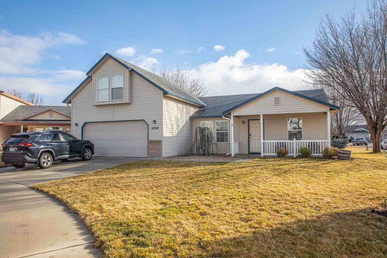 4342 S Sumpter Ave - Photo 2 of 29