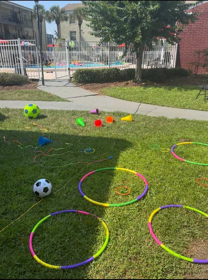 Royal Estates - Photo 4 of 15