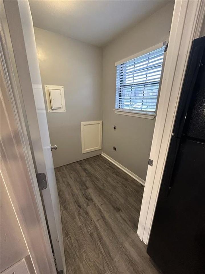 Stephens Park Apartments - Photo 5 of 26