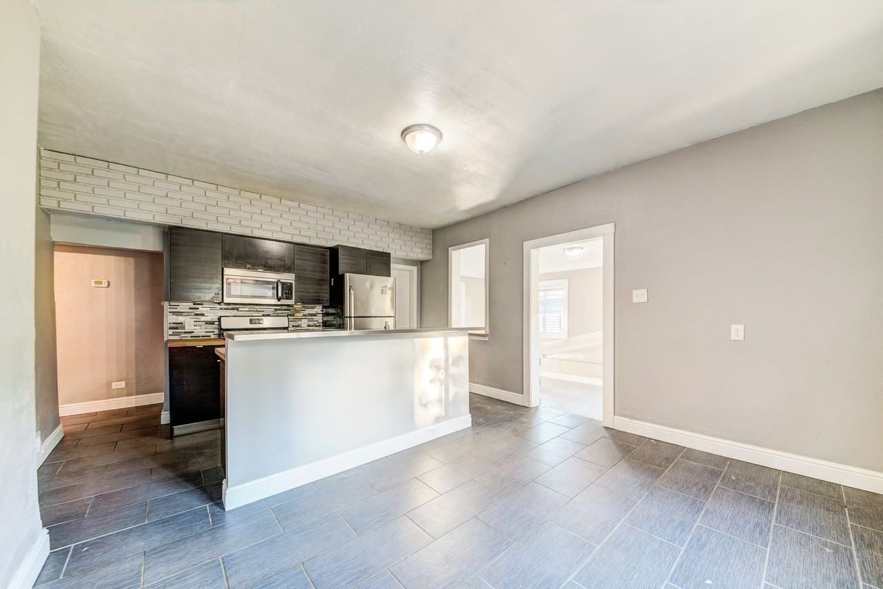 311 Boggs Ave - Photo 2 of 23