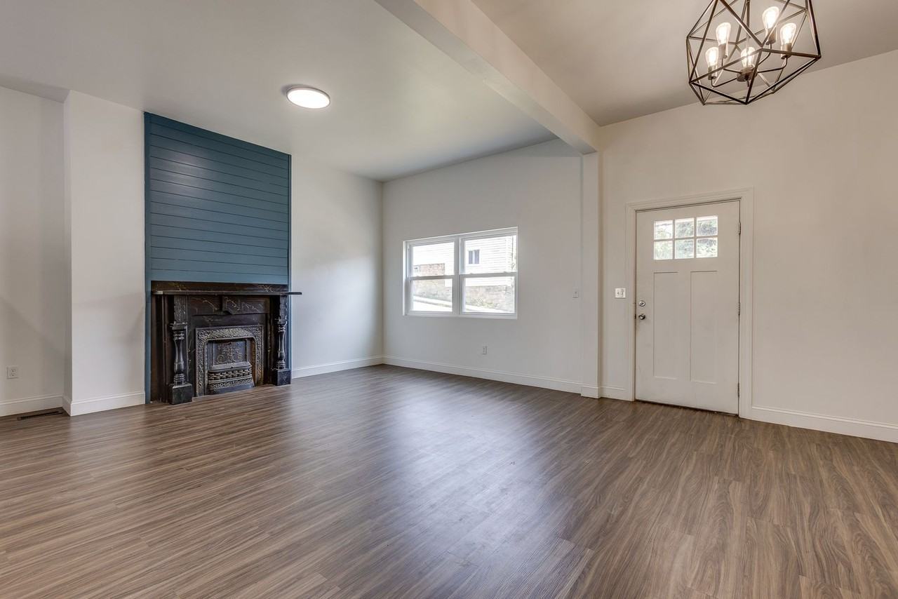 19 Allen St - Photo 3 of 50