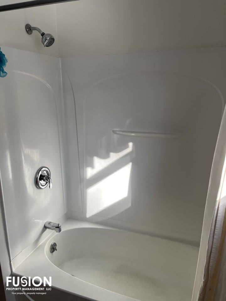 265 Shore Rd - Photo 3 of 37