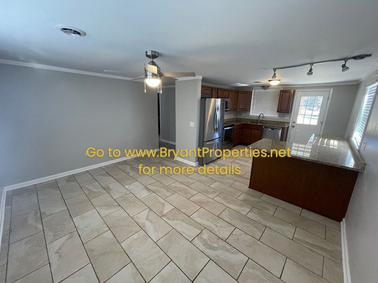 1701 Turner St - Photo 3 of 23