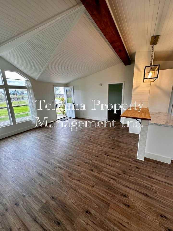 14175 Saint Marys Ave - Photo 4 of 19