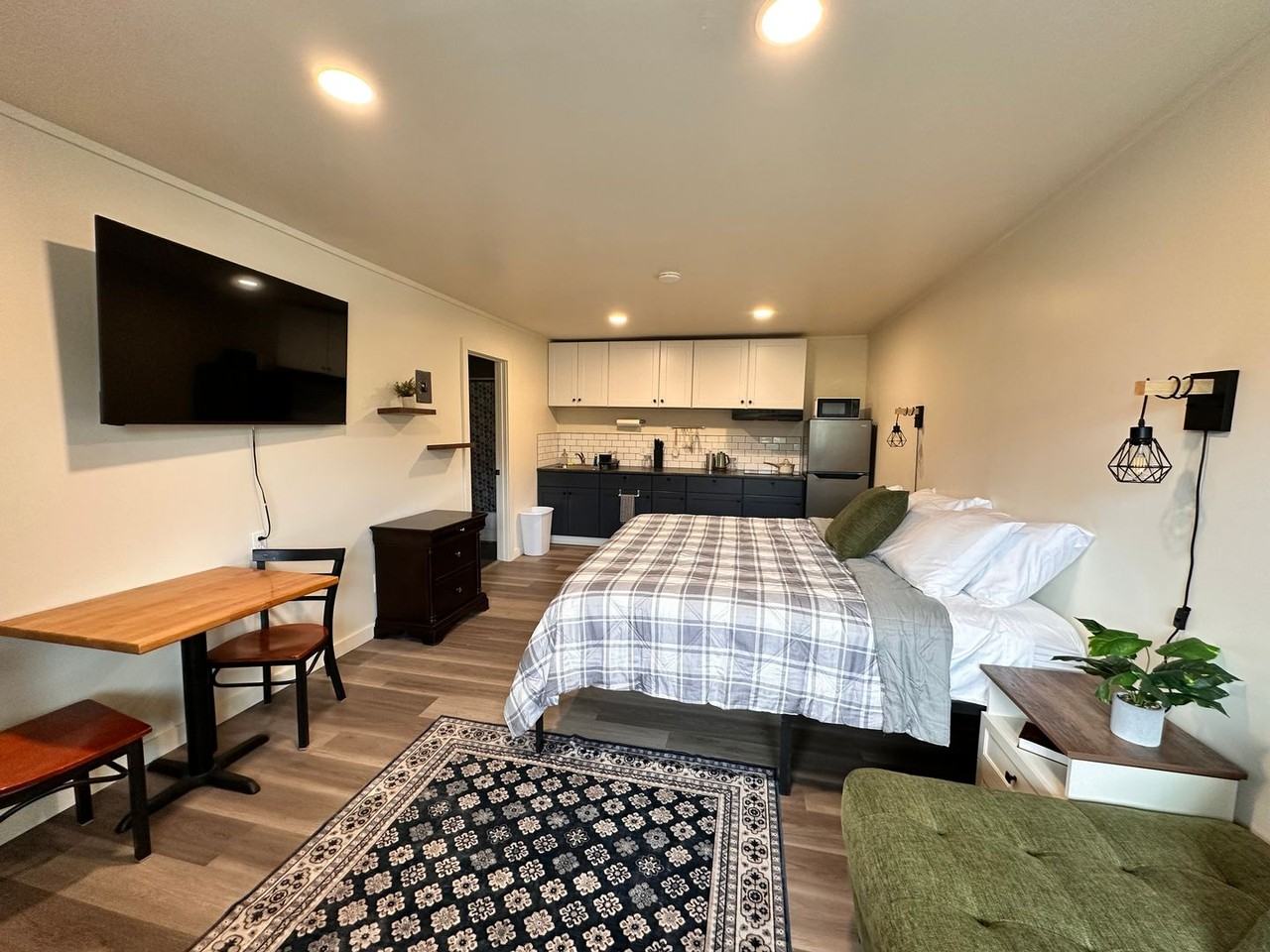 470700 Highway 95 - Photo 2 of 6