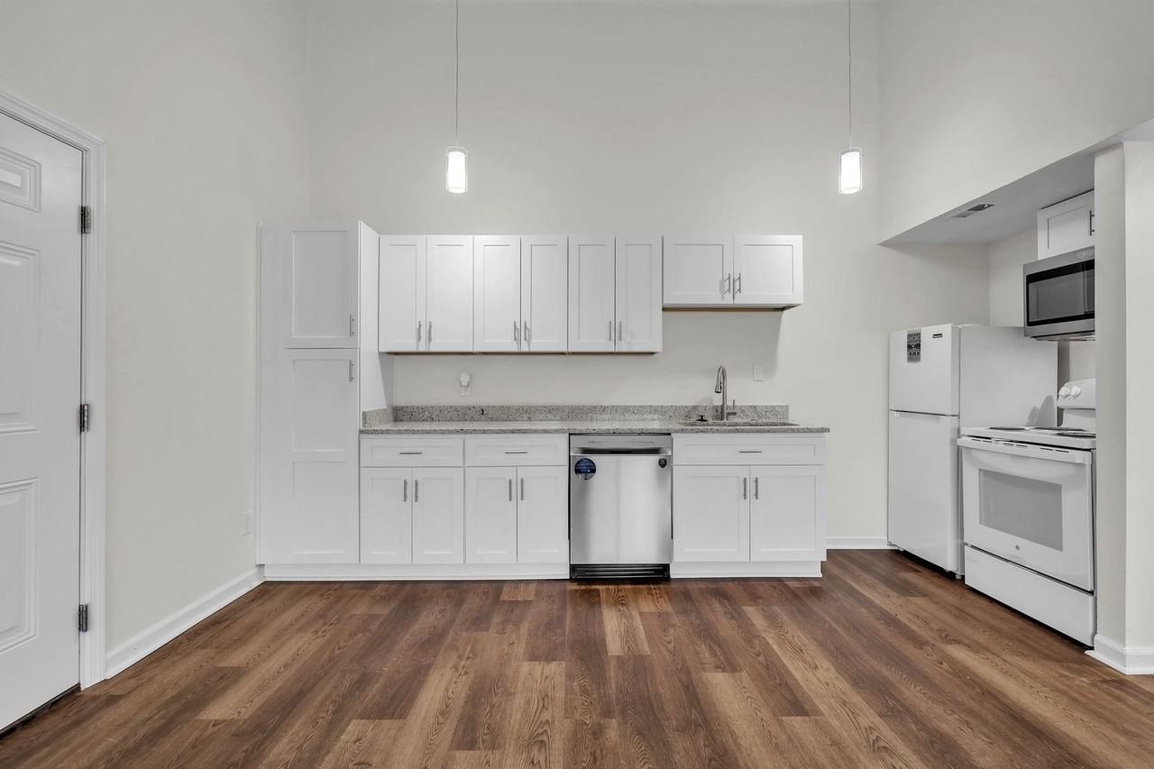 133 Hampton Club Dr #3 - Photo 7 of 16