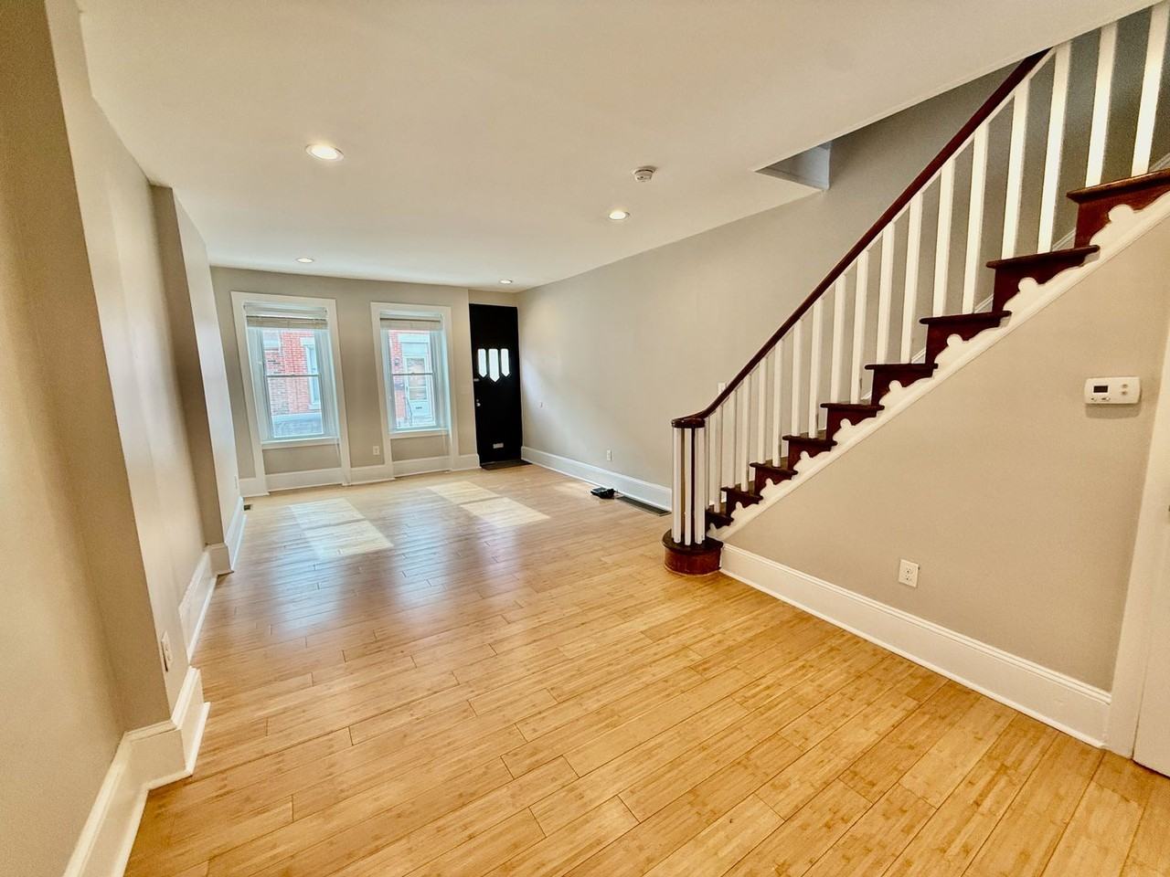 909 Tree St - Photo 7 of 46