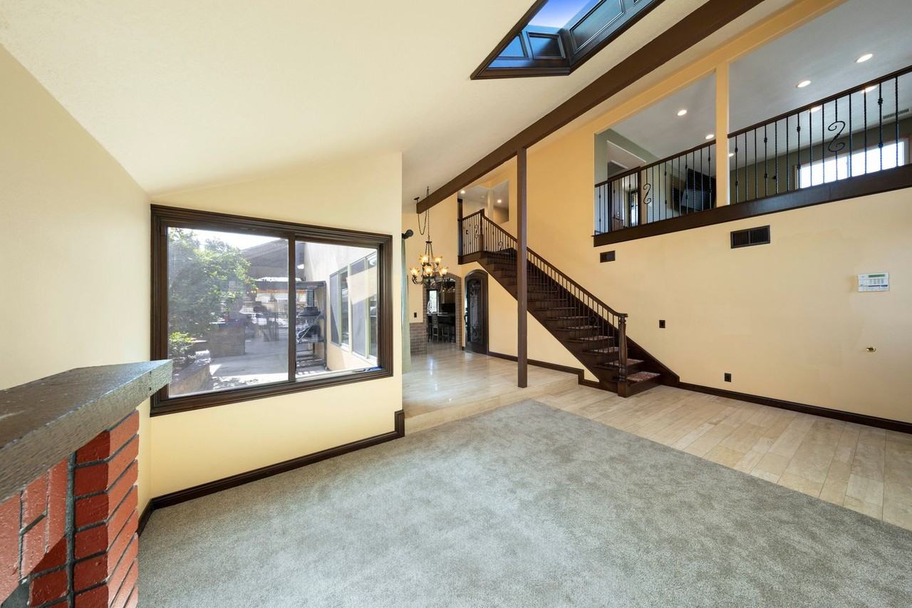 6180 Nauru St - Photo 4 of 36