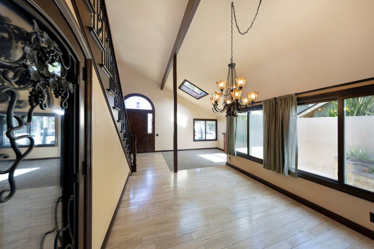 6180 Nauru St - Photo 7 of 36