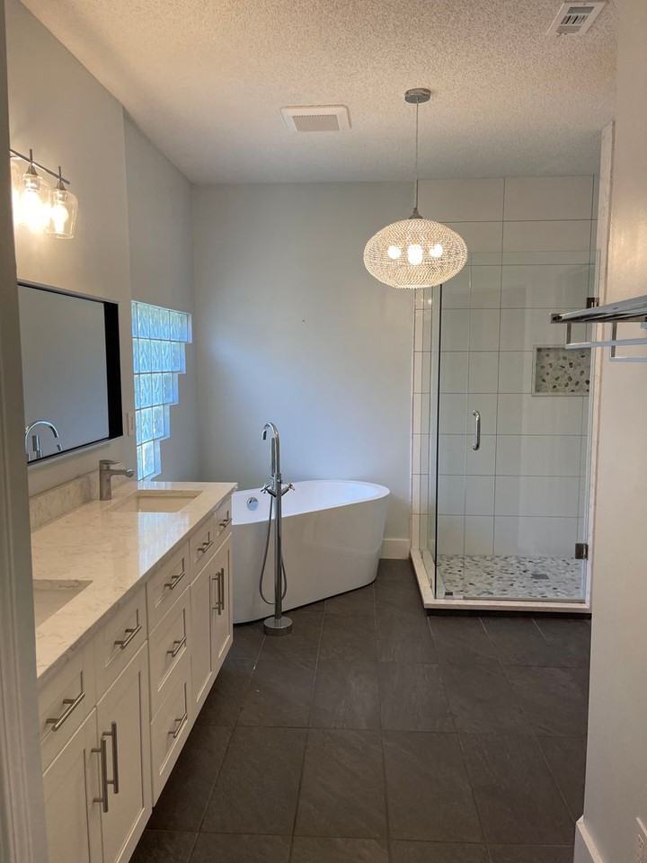 3996 Richmond Park Dr E - Photo 2 of 24
