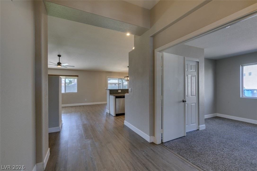 5321 Indian Meadow Ct - Photo 3 of 36