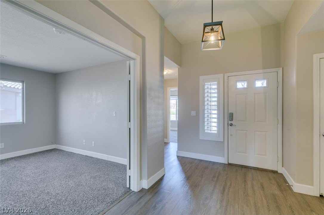 5321 Indian Meadow Ct - Photo 4 of 36