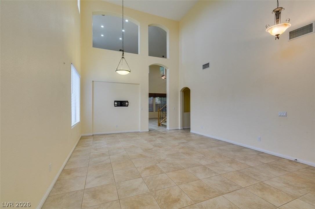 10800 Canisteo St - Photo 4 of 46