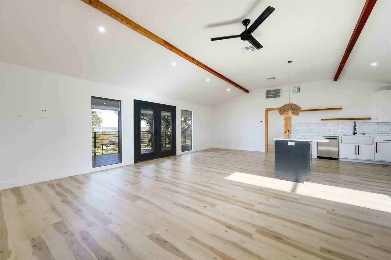 4100 Fm 690 - Photo 5 of 29