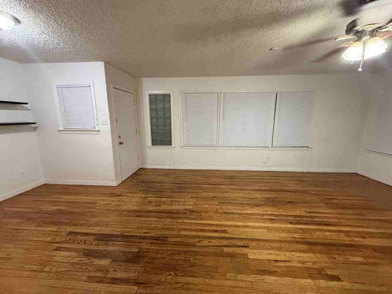 2617 37th St - Photo 3 of 18