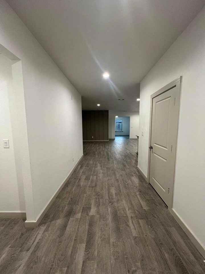 10518 Aberdeen Ave - Photo 2 of 20