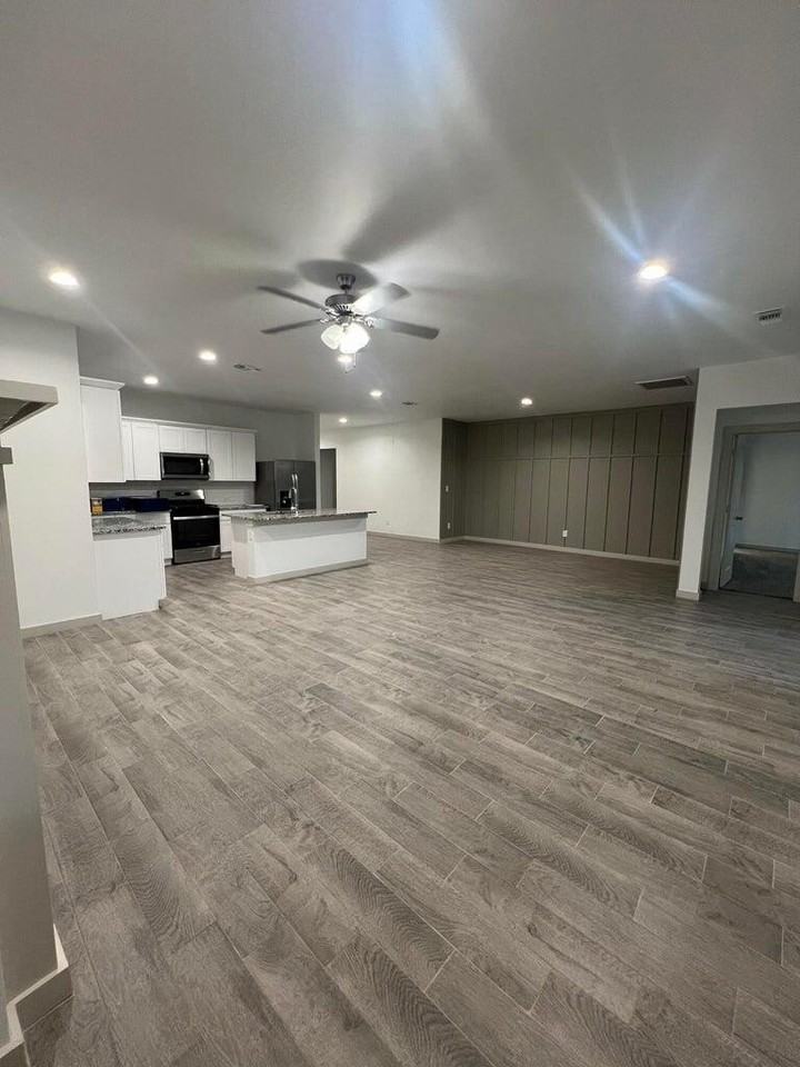 10518 Aberdeen Ave - Photo 7 of 20