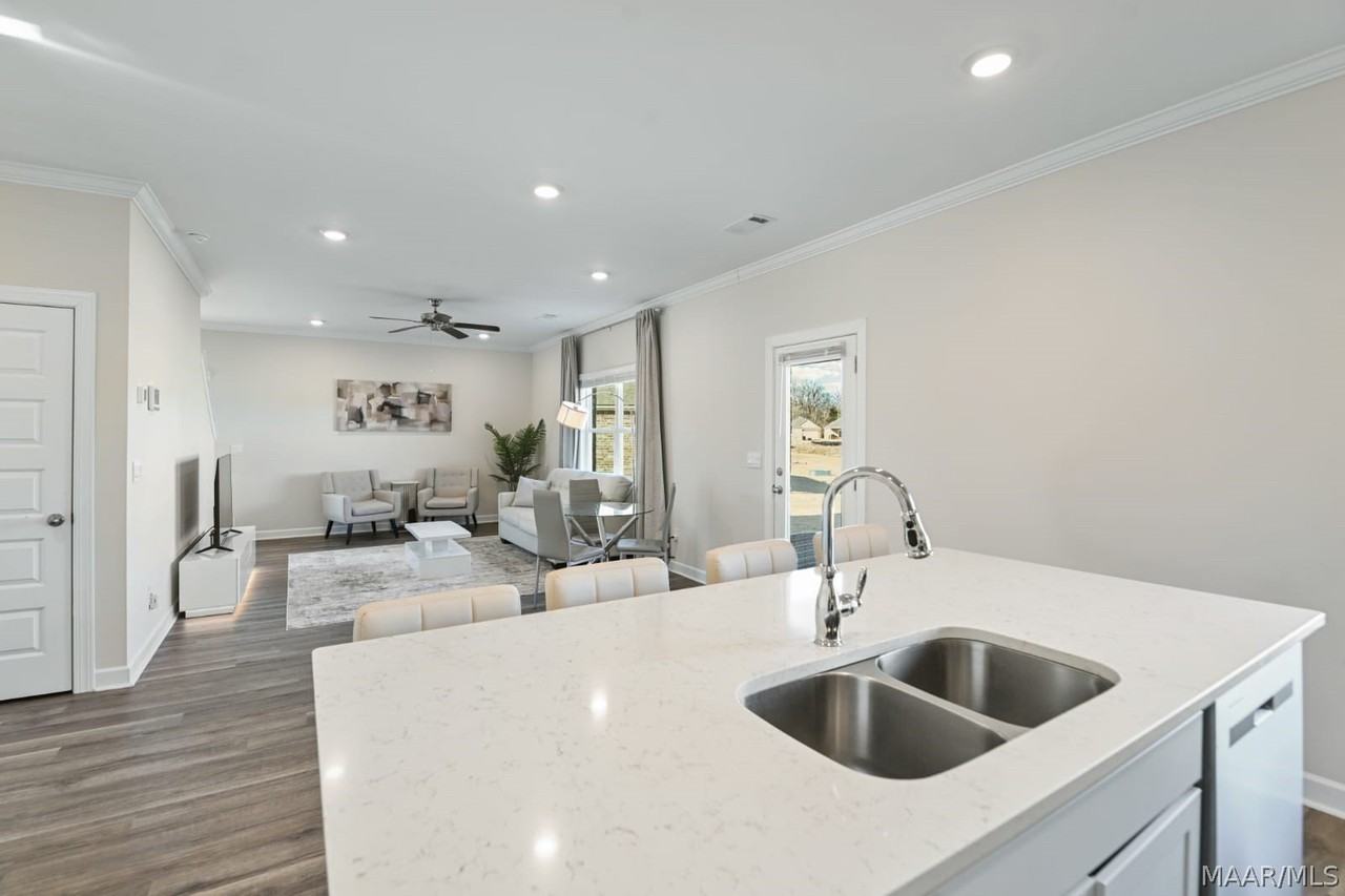 6613 Firefly Ln - Photo 7 of 25