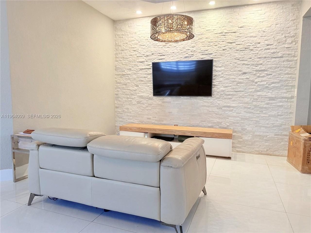 14136 Sw 51st Ln - Photo 4 of 30