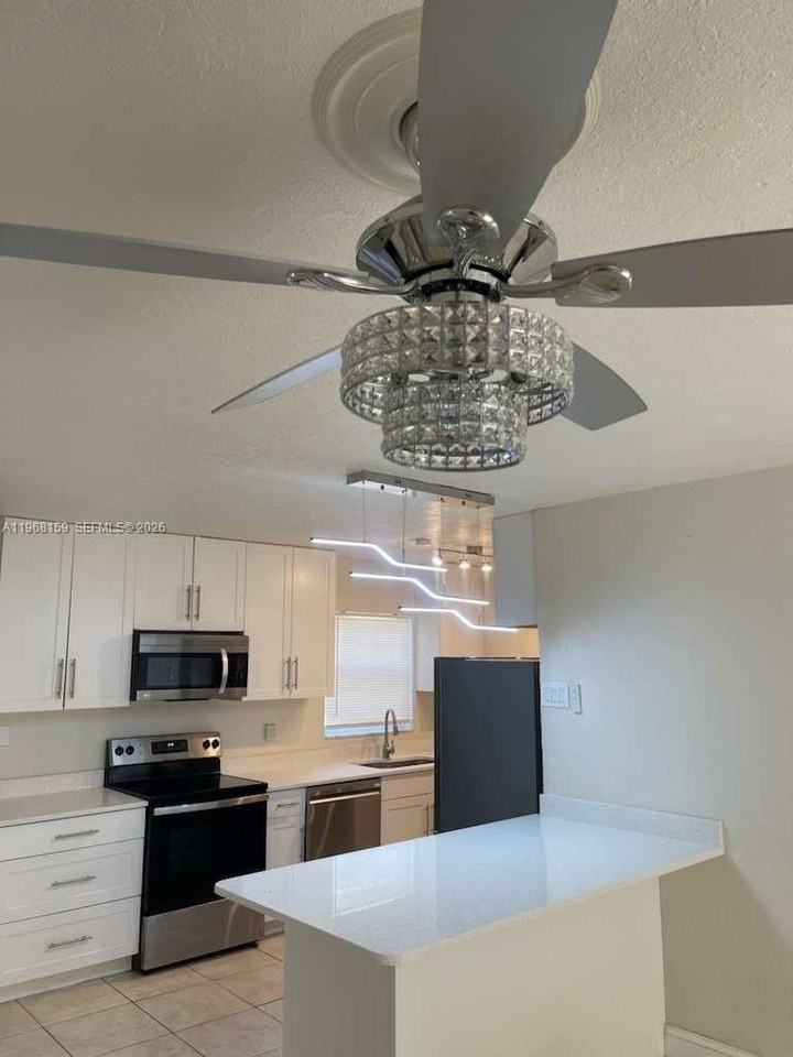 21882 Haines Ave - Photo 2 of 21