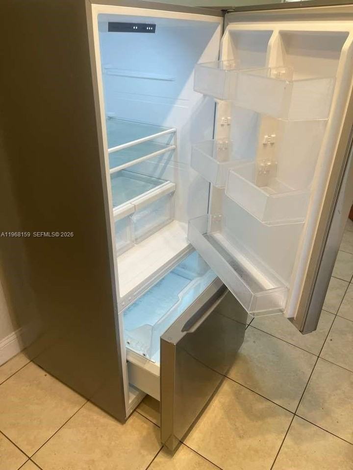 21882 Haines Ave - Photo 5 of 21