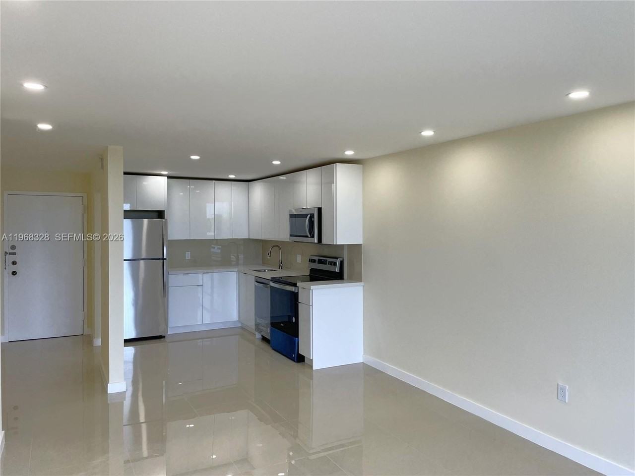 16851 Ne 23rd Ave #B521 - Photo 2 of 21