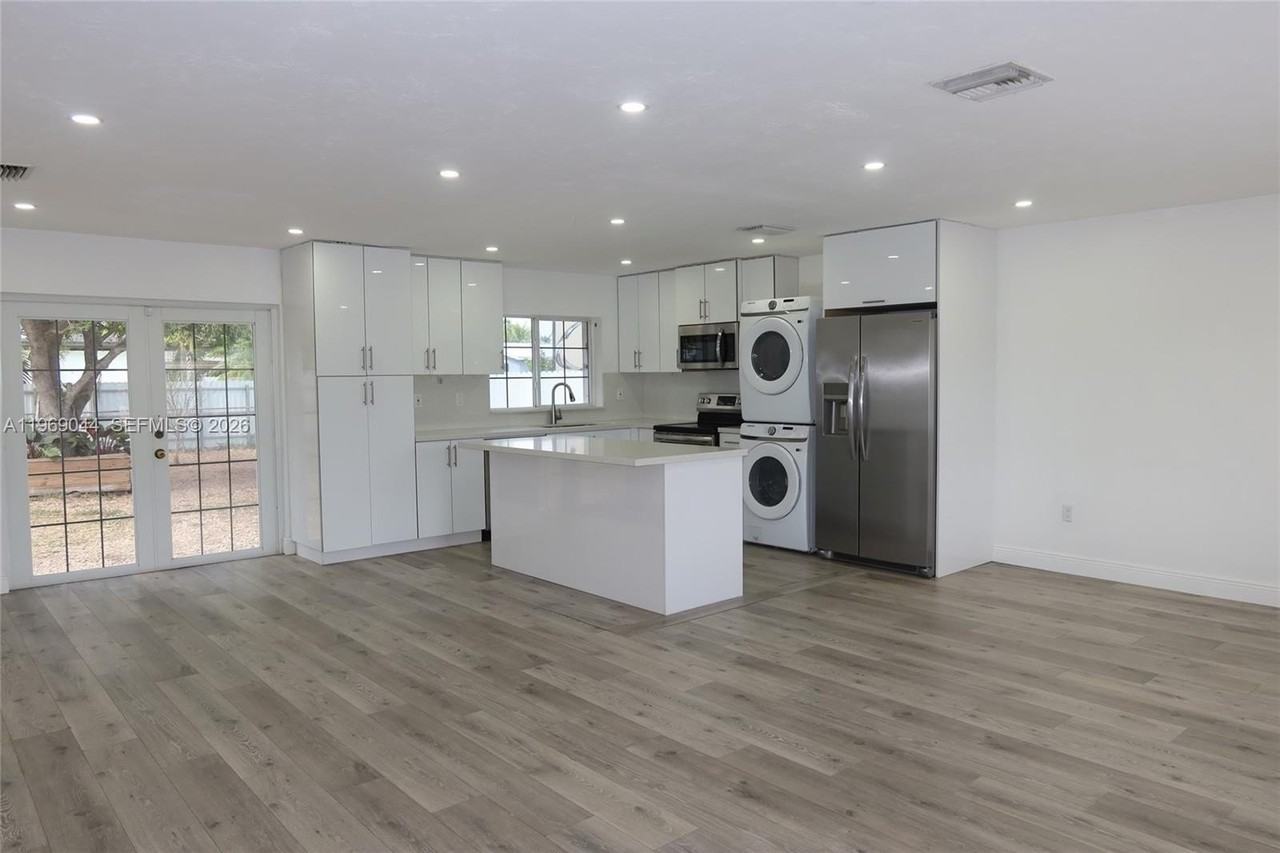 27684 Sw 163rd Ct #0 - Photo 3 of 9